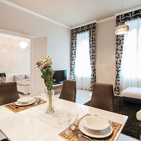 Parliment Luxury Apartment بودابست الغرفة الصورة