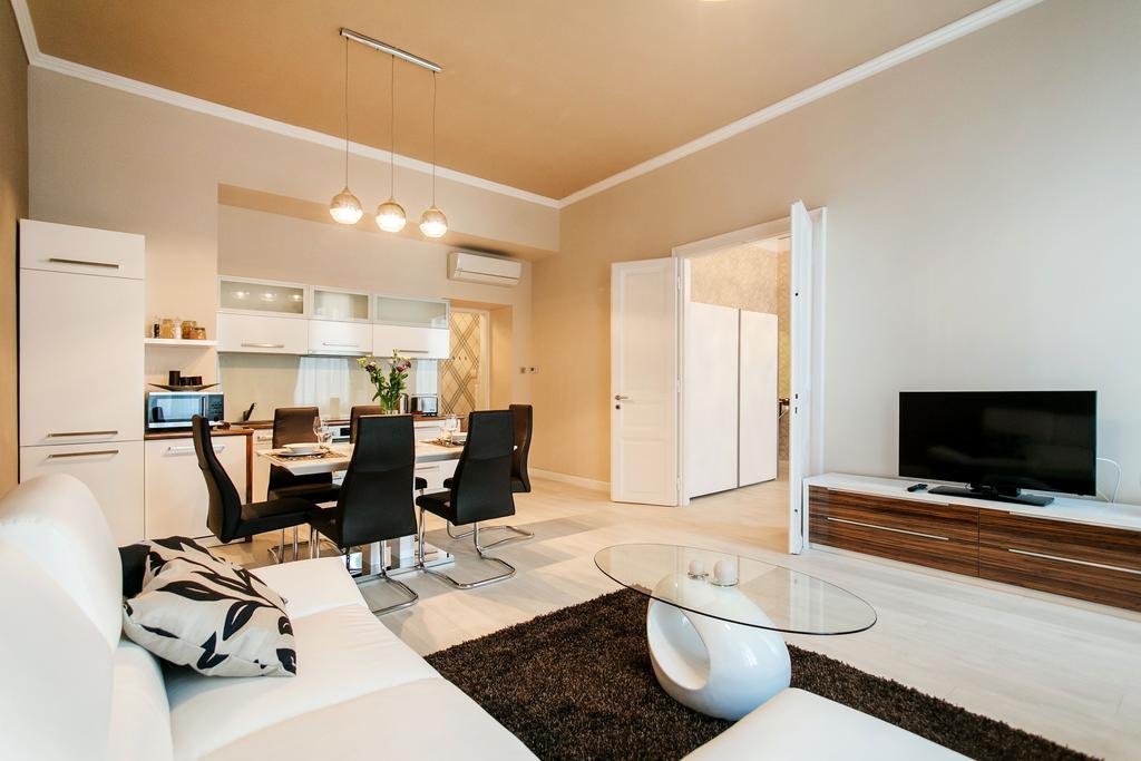 Parliment Luxury Apartment بودابست الغرفة الصورة